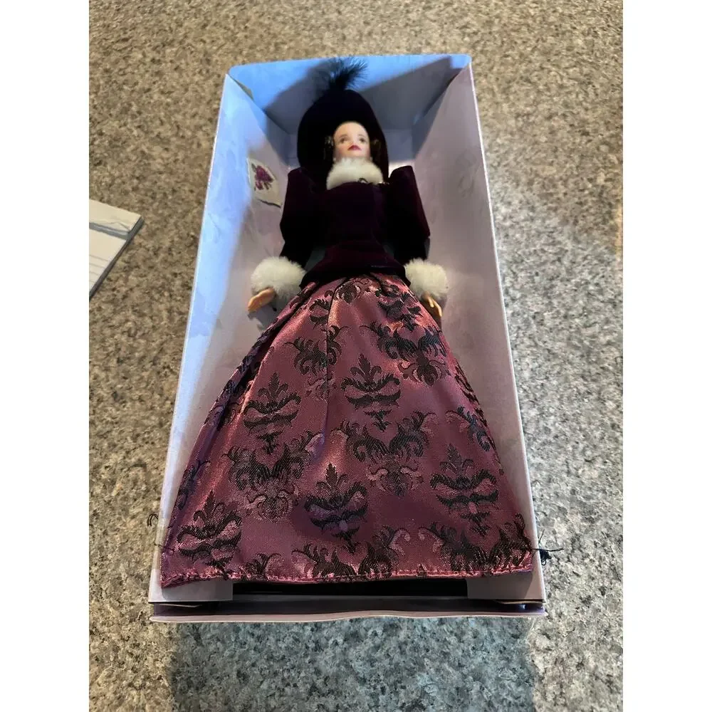 Holiday Homecoming Collector Series Hallmark Barbie Fashion 9 Inch Doll